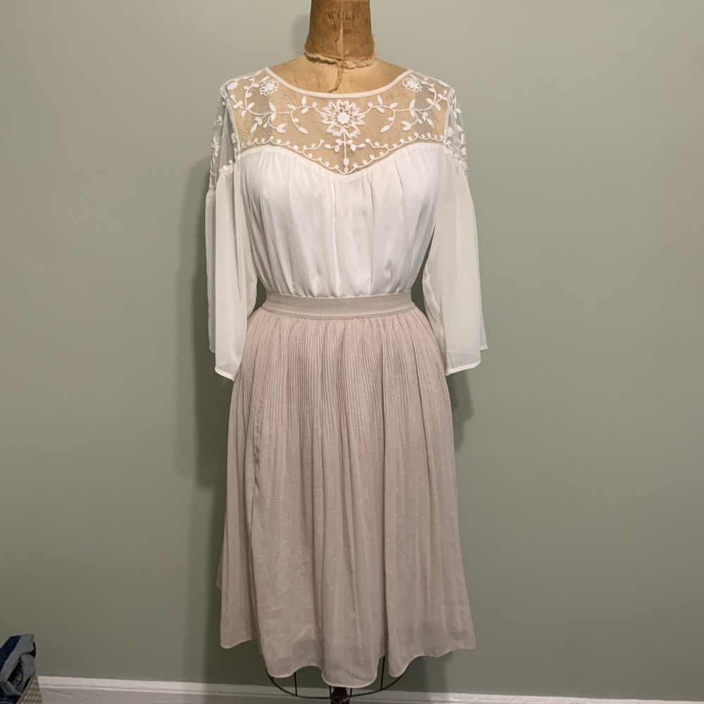 H&M Champagne Pleated Skirt Size 10. Elastic waist